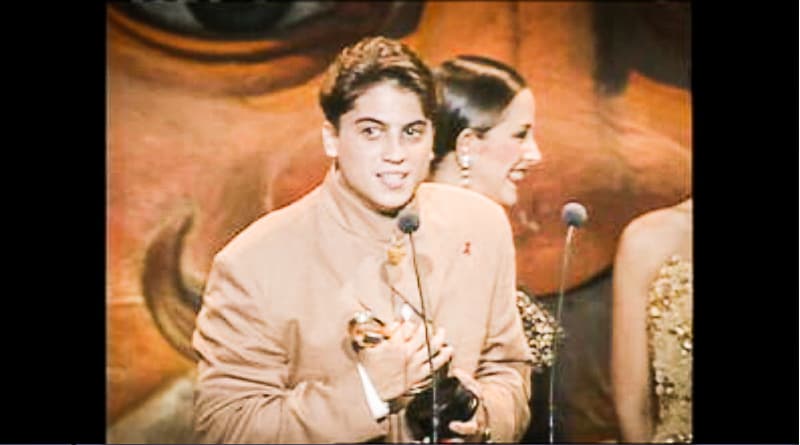 El puertorriqueño Giro López se llevó el premio a Artista Revelación del Año en la categoría Tropical/Salsa. Antes de iniciar su carrera en solitaro, el cantante de salsa se dio a conocer en 'Los Chicos', un grupo muy popular en su país.