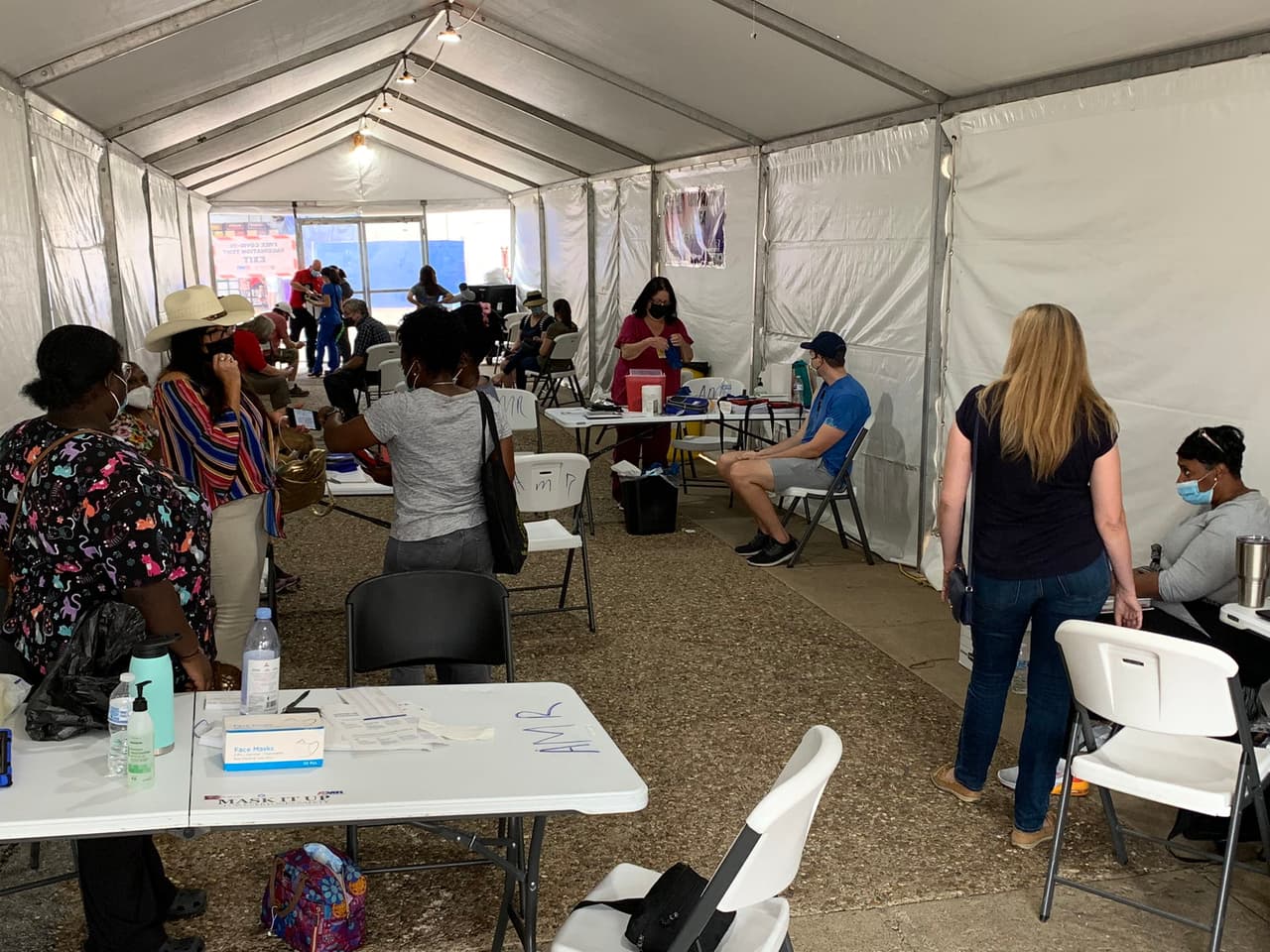 El Condado Dallas ofrece incentivos para que las personas que asistan a la feria se vacunen 