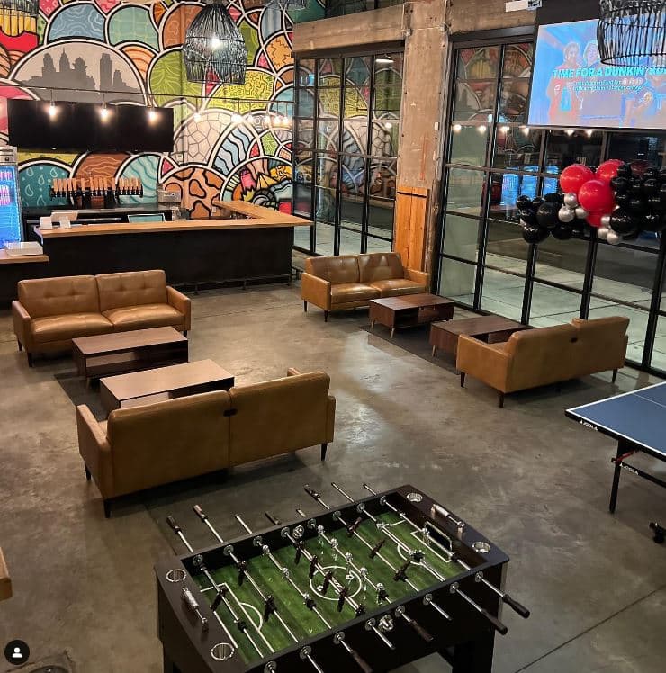 <b>Evento</b>: Cinco Party and Patio Grand Opening at Brewerytown Food Hall
<br>
<b>Fecha</b>: 5 de mayo
<br>
<b>Lugar: </b>Restaurant, 1363 N 31st St, Philadelphia, PA. 19121
<br>
<b>Sitio web</b>: 
<a href="https://www.btownfoodhall.com/">https://www.btownfoodhall.com/</a> 
<br>
<br>El nuevo salón de comidas de Brewerytown bautiza su patio al aire libre durante esta celebración del Cinco con tacos de $4, margs de $5 (congelados o con hielo) y juegos de mesa y césped.