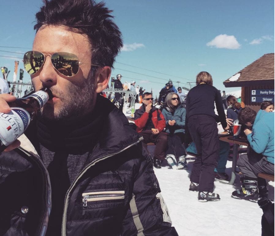 De acuerdo con datos publicados por Radio Fórmula, él es un empresario que 
<b><a href="https://futbol.radioformula.com.mx/fuera-de-juego/quien-es-luis-rodrigo-murillo-el-supuesto-novio-de-geraldine-bazan/" target="_blank">vende automóviles de lujo</a></b> de la marca Mercedes Benz en Querétaro.