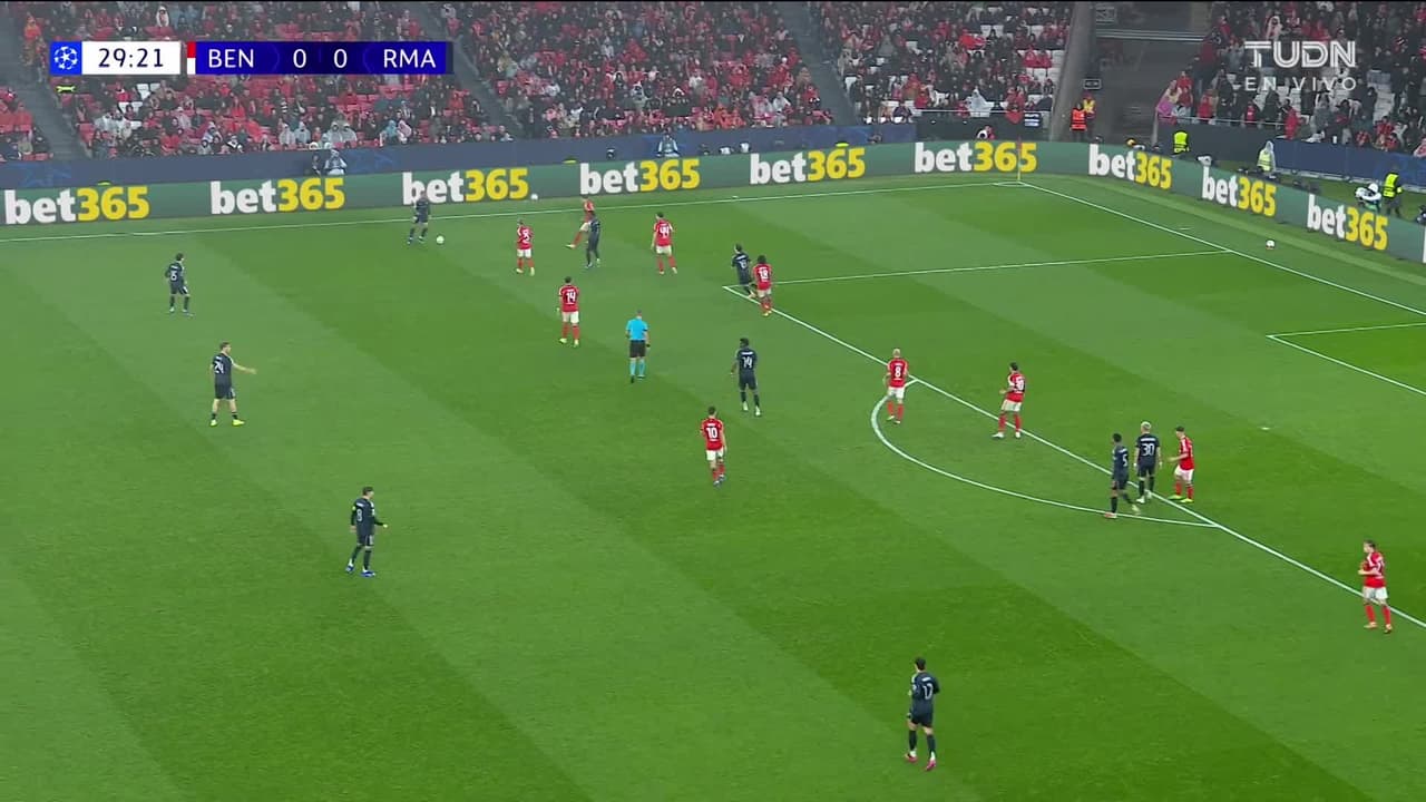 ¡GOL!  anota para Real Madrid. Kylian Mbappé