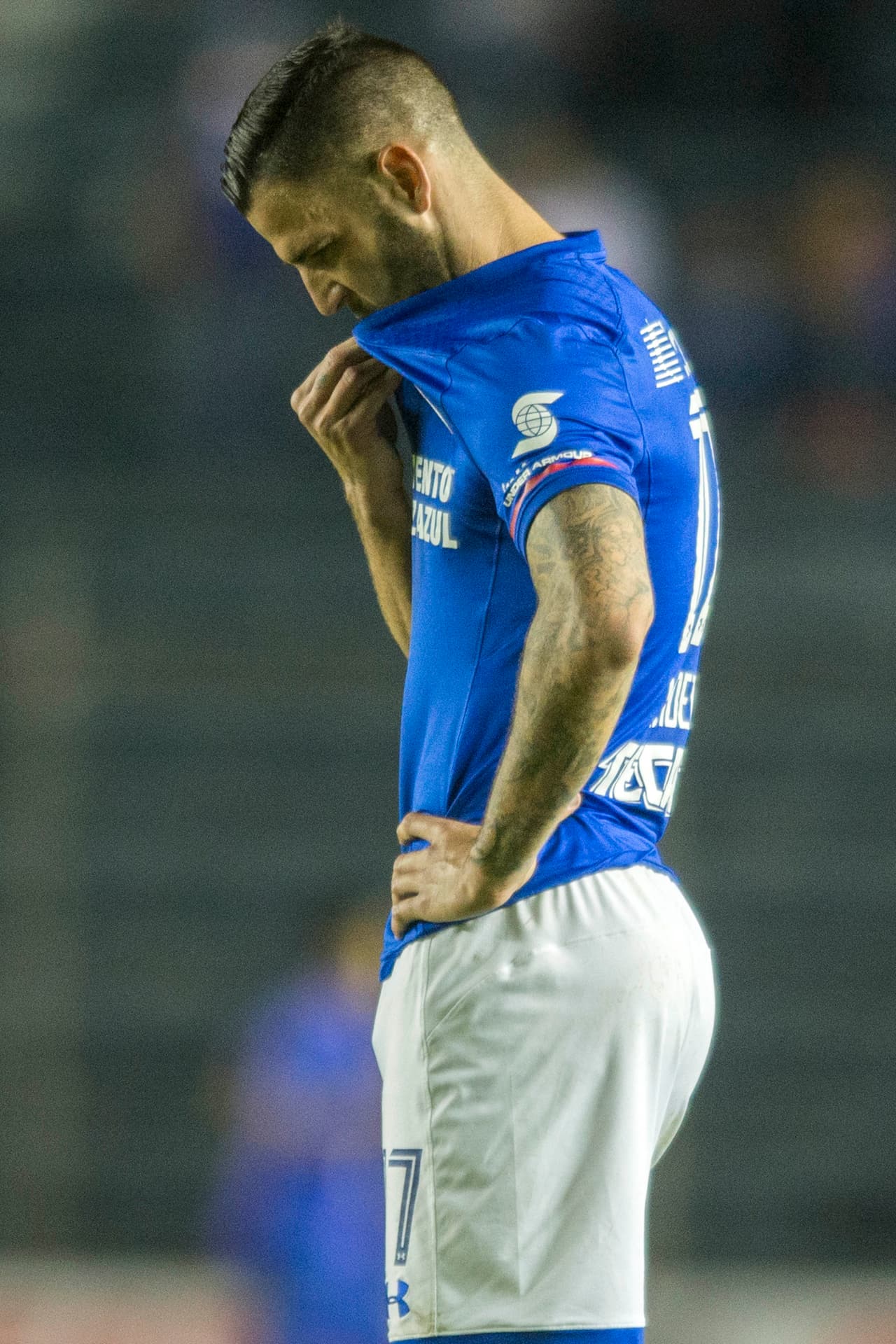 15 - Cruz Azul: 8 puntos (1 victorias, 5 empates y 3 derrotas) con 8 goles a favor y 11 en contra.