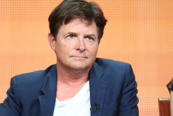 22- Michael J. Fox. Después de ser diagnosticado con Parkinson en el año 1991, el actor se volcó en el alcohol como una solución a sus problemas.