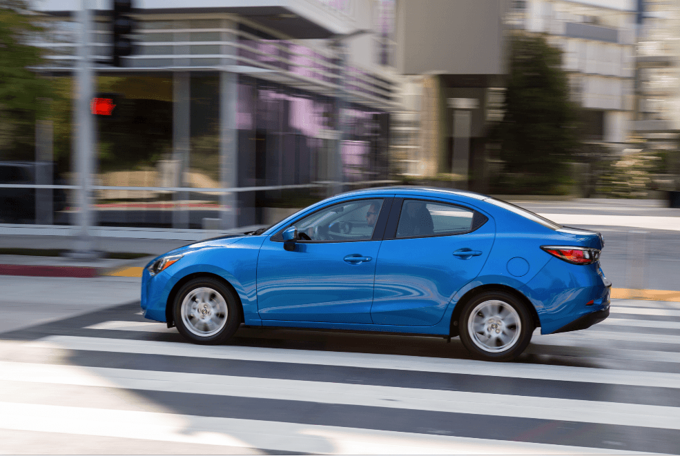 El Scion iA es el nuevo campeón de manejo entre los sub-compactos.