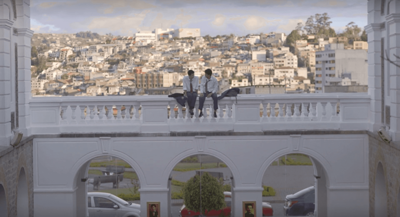 <b>Un edén para Lady Helena</b>
<br>Dir. Carina López
<br>Domingo, 20 de octubre, 1:00PM @ Corona Park, Queens
<br>
<br>“Un edén para Helena es una historia sobre el amor no correspondido de un muchacho por quien es su mejor amigo. Es un cortometraje en formato de videoclip.”