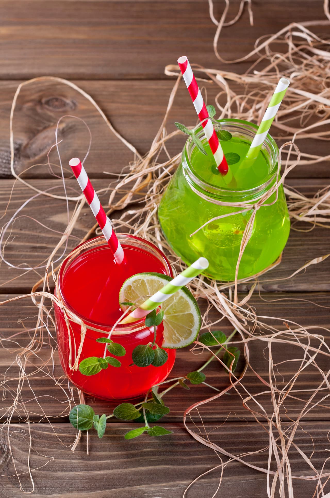 También puedes servir divertidos martinis en ellos para una pequeña reunión con tus amigos, solo agrega unos divertidos popotes.