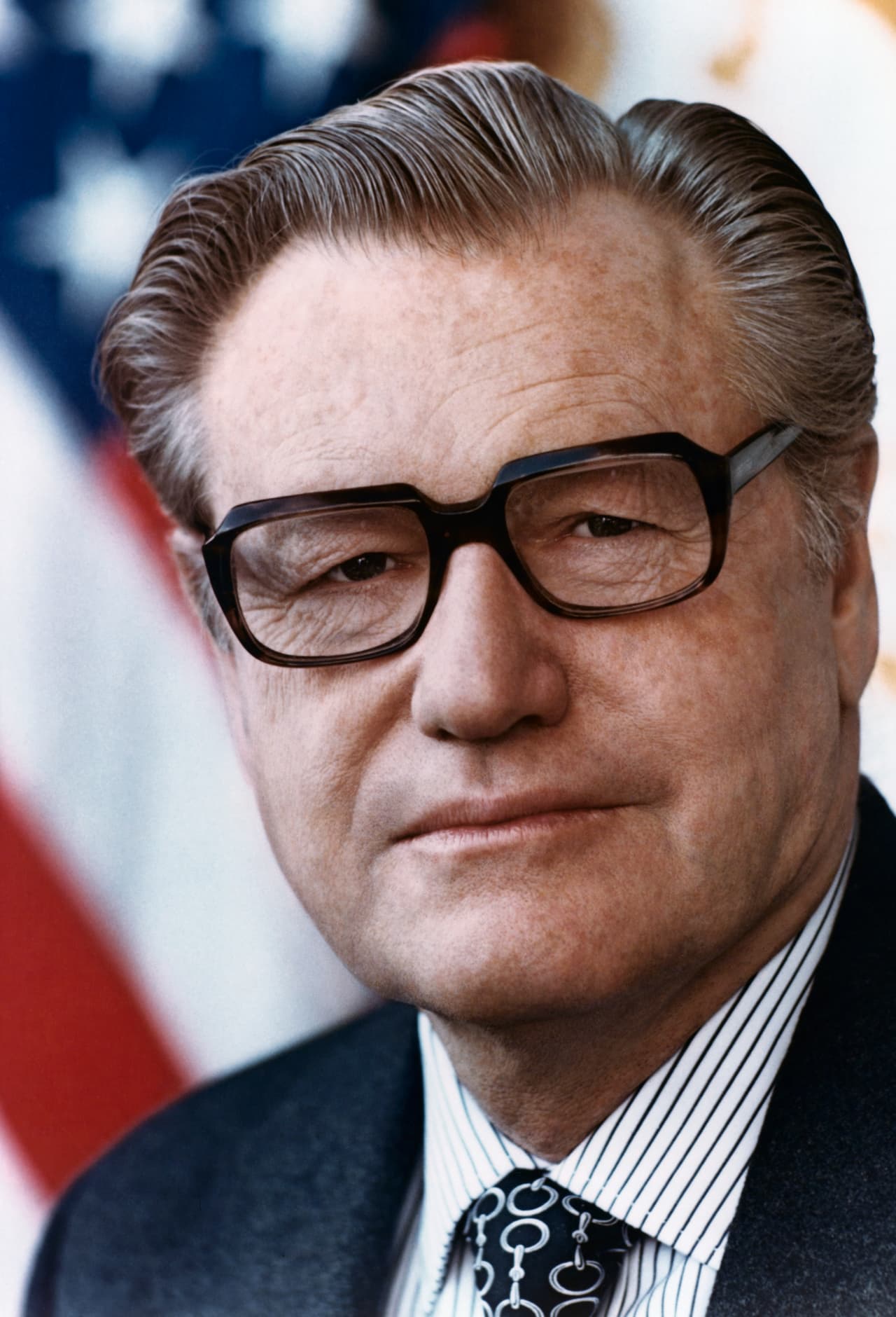 <b>1973: Nelson Rockefeller</b> (republicano) fue electo gobernador 49 de Nueva York en 1958. Lideró el estado desde 1959 hasta 1973. Renunció a su puesto para ocupar el cargo de 41 vicepresidente de los Estados Unidos desde diciembre de 1974 hasta enero de 1977. También fue subsecretario de Estado para Asuntos de la República Americana para los presidentes Franklin D. Roosevelt y Harry S. Truman (1944-1945), así como subsecretario de Salud, Educación y Bienestar con Dwight D. Eisenhower de 1953 a 1954.