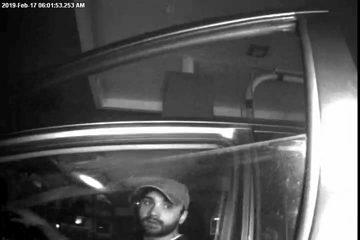 Desde el pasado mes de febrero el sujeto se ha apropiado de $100,000 en efectivo a través de retiros en cajeros automáticos en el área de San Juan.