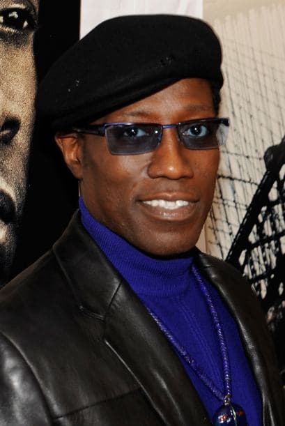 Wesley Snipes: personas cercanas aseguran que se encerraba en su camerino a fumar marihuana durante las grabaciones.