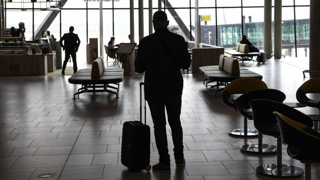 FAA suspende todos los vuelos domésticos tras falla en sistema