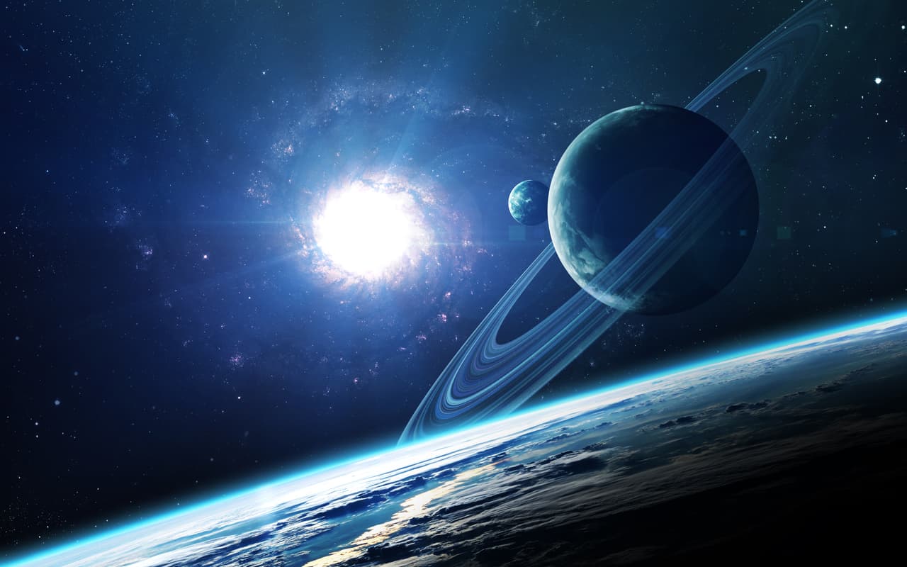 Los planetas se pueden ver a simple vista, pero si tiene binoculares o un telescopio pequeño, es posible que pueda ver las cuatro grandes lunas de Júpiter orbitando el planeta gigante.
<br>