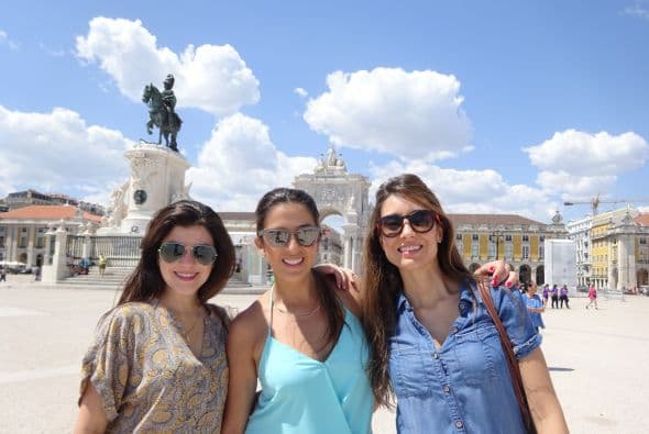 Recién llegando a la ciudad, listas para descubrir las bellezas de este país.