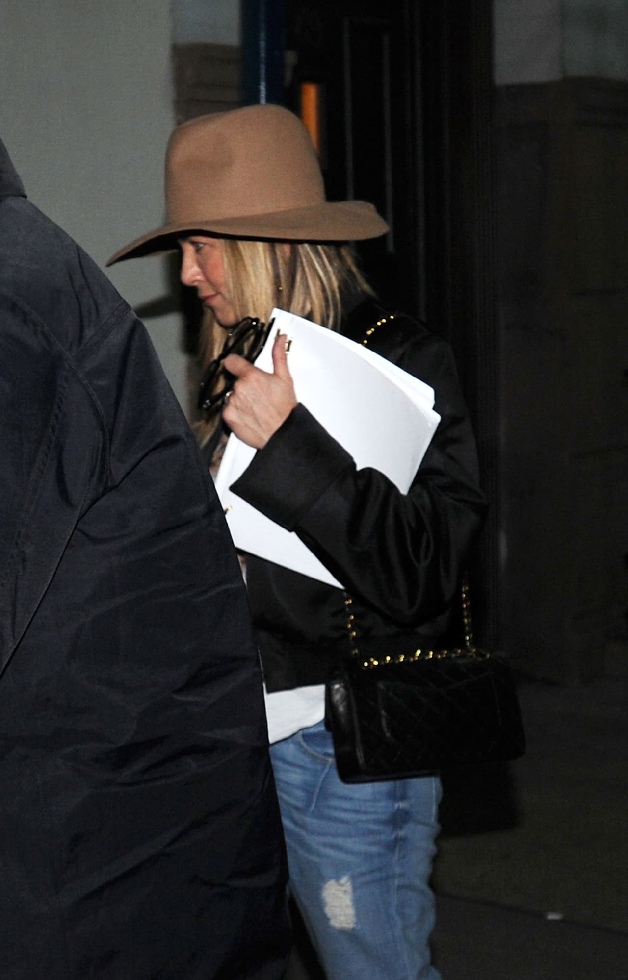 ¿Será que en algún momento se pronuncie sobre lo que está pasando con Brad y Angelina?