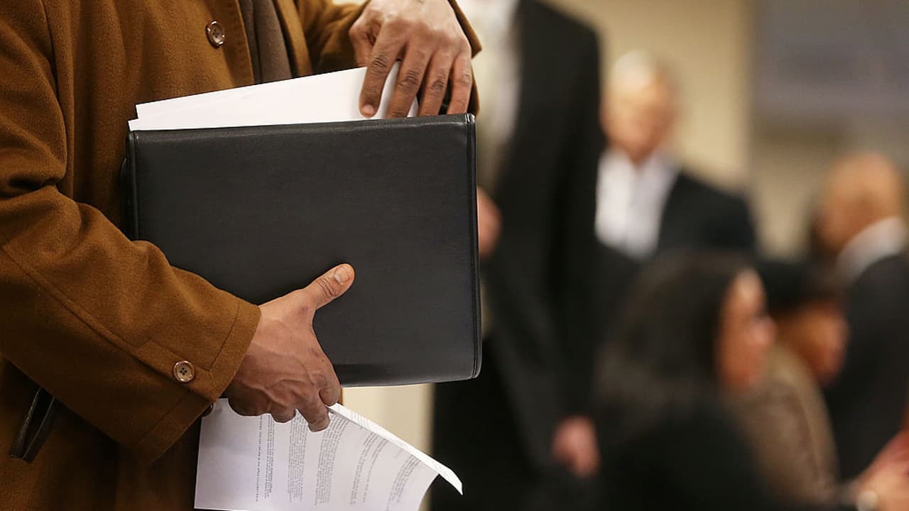 Consulado de México en Los Ángeles advierte de estafadores que prometen citas a cambio de dinero