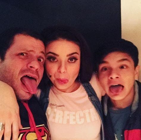 Violeta Isfel mantuvo una larga relación con Archie Balardi, actor e hijo del comediante Tony Balardi, e incluso él le entregó el anillo de compromiso en enero de 2017.