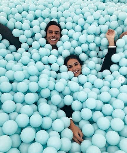 Durante la relación, la actriz fue cuestionada por la diferencia de edad con su novio. Él es 10 años mayor. 
<br>