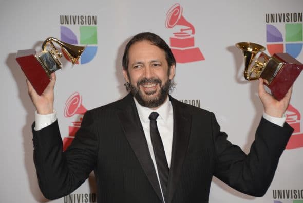 Juan Luis Guerra no se queda atrás, este afamado músico ha sido nominado en 21 ocasiones.