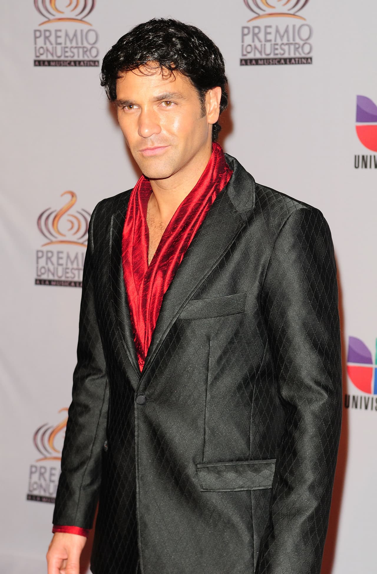 Valentino Lanús recién había concluido la telenovela 'Llena de amor' en 2011 cuando fue presentador del premio al video del año.