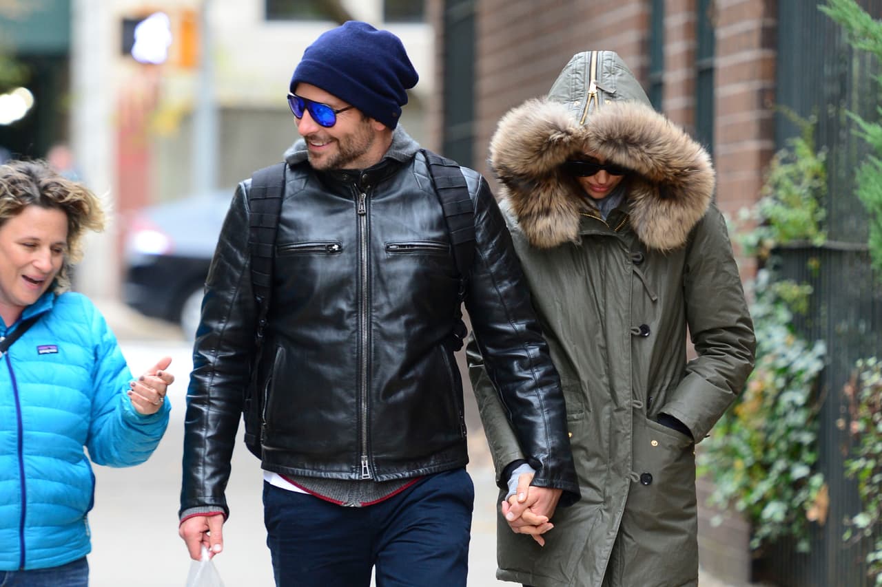 Bradley fue muy amable, pero la modelo no parecía muy cómoda con la situación.