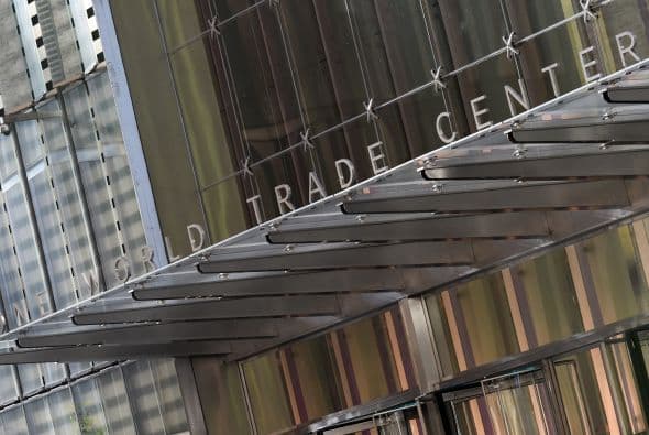  La "Torre de la Libertad", el principal rascacielos del nuevo World Trade Center de Nueva York, comenzará a recibir este lunes a sus primeros inquilinos. 