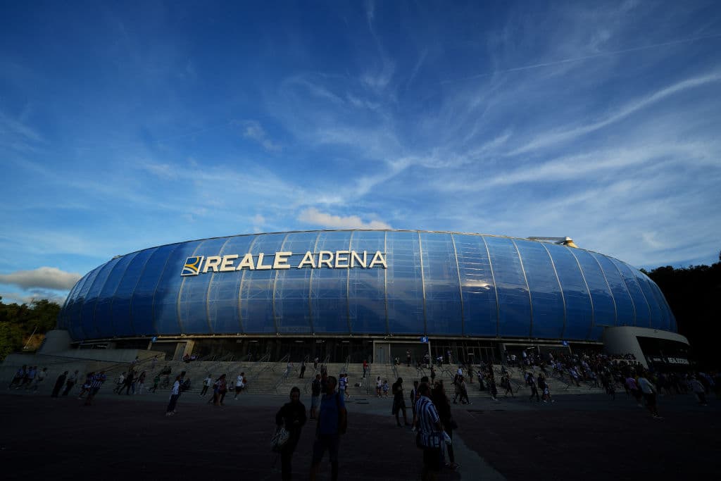 Con dos goles de Lewandowski y un tanto de Ansu Fati y Dembélé, respectivamente, el Barcelona derrotó 1-4 a la Real Sociedad.
