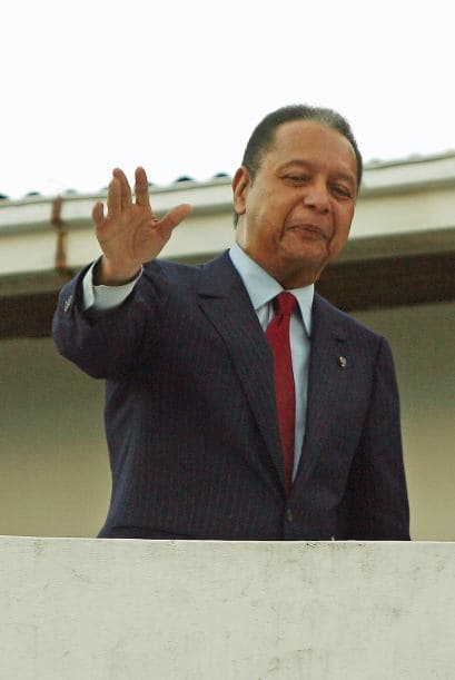El ex dictador haitiano Jean-Claude 'Baby Doc' Duvalier rechazó las acusaciones en su contra, defendió el legado de su régimen y dijo, en una entrevista televisiva la noche del martes, que cuando lo llaman tirano lo hacen reír pues él inició el proceso democrático en Haití.