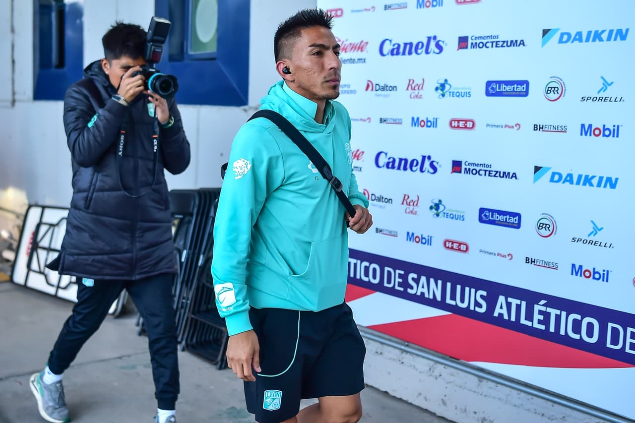 León esperará a Ángel Mena hasta el último momento