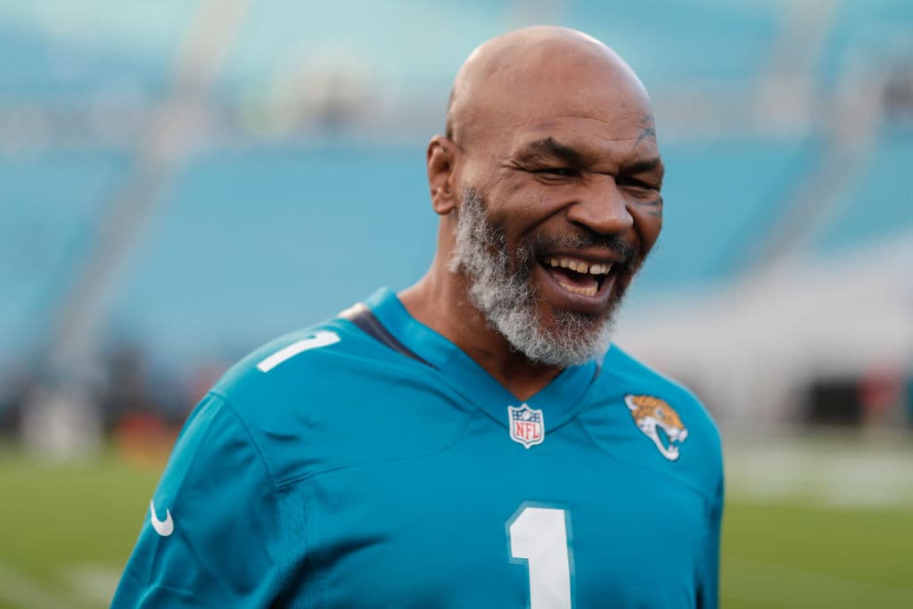 También está trabajando en dos marcas de cannabis, incluida una llamada "Undefeated", con un nuevo equipo, que incluye al empresario Adam Wilks y al peso pesado de la marihuana Columbia Care Inc.