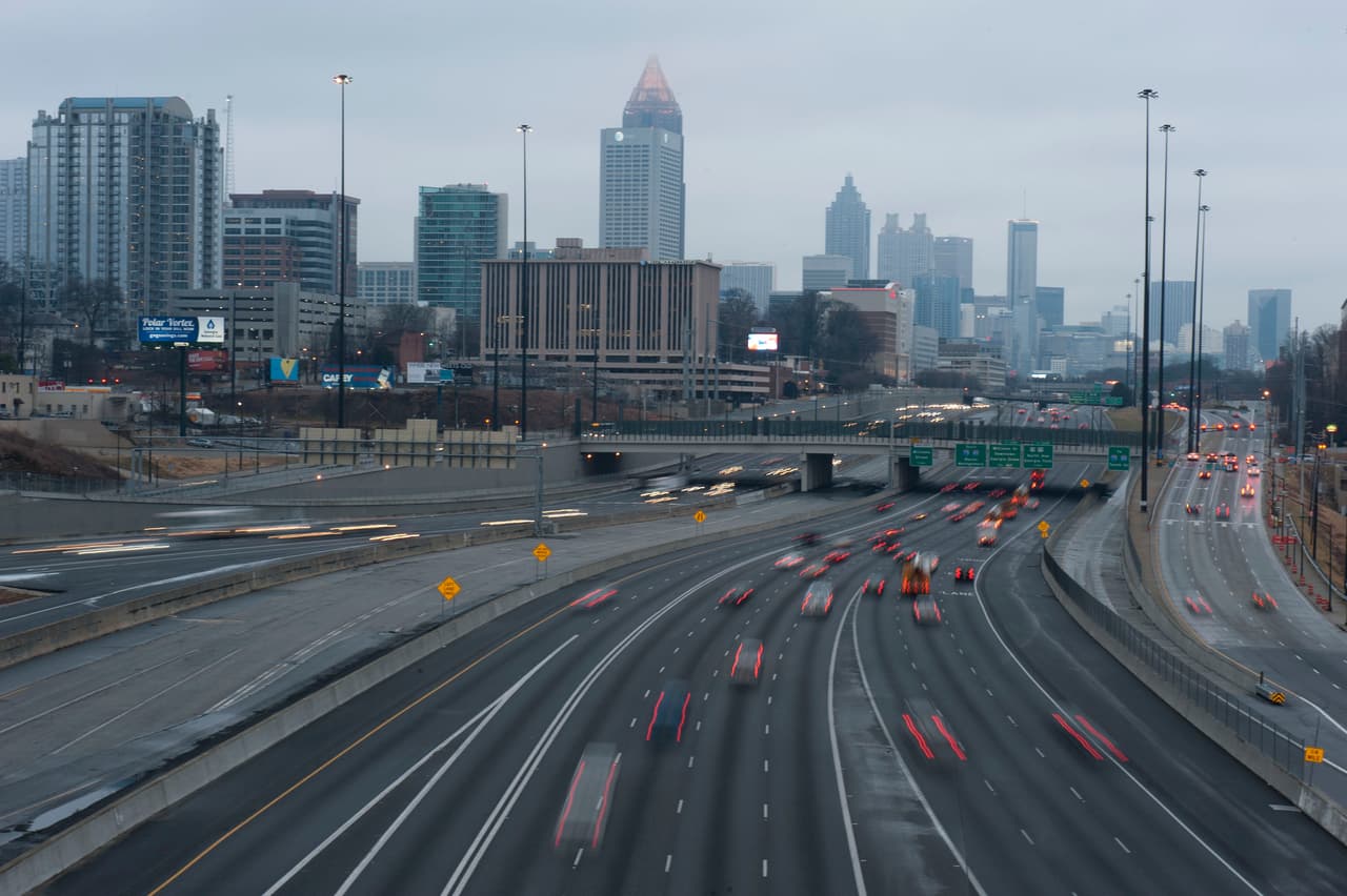 Encuentra más sobre las previsiones de tráfico por el feriado de Thanksgiving,
<b><a href="http://www.dot.ga.gov/DriveSmart/Documents/Travel%20Forecast/2019/ThanksgivingTravel_Routes.2019.pdf" target="_blank">aquí</a></b>.