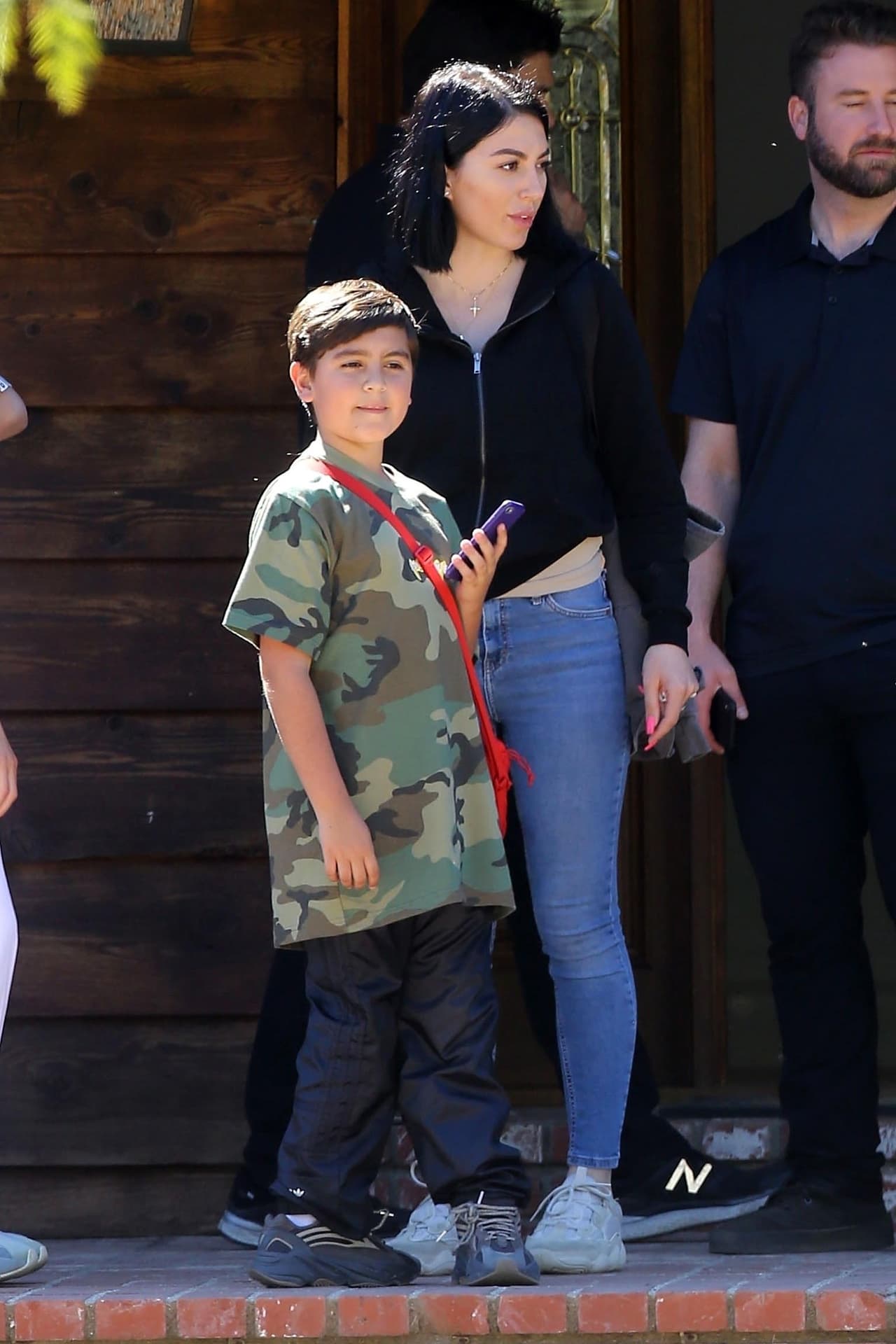 El mayor de sus hijos, todos frutos de su relación con Scott Disick, es
<b> Mason Disick</b>, de nueve años.