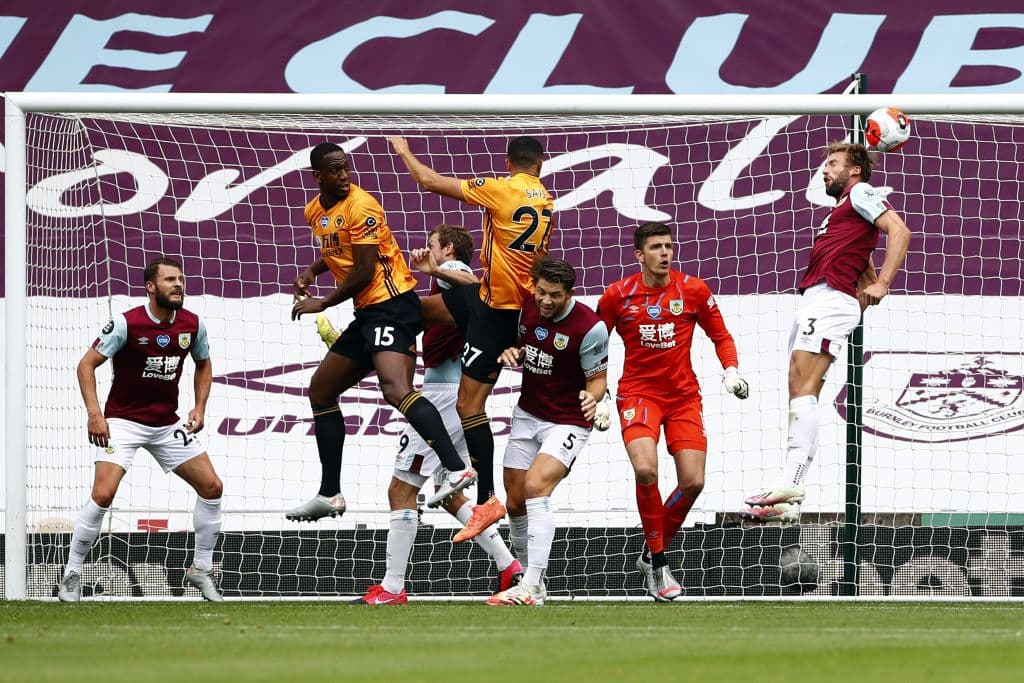 Wood marcó el gol del empate en tiempo de compensación. En la siguiente fecha de la Premier League los Wolves recibirán al Crystal Palace. Burnley visitará a los de Norwich.