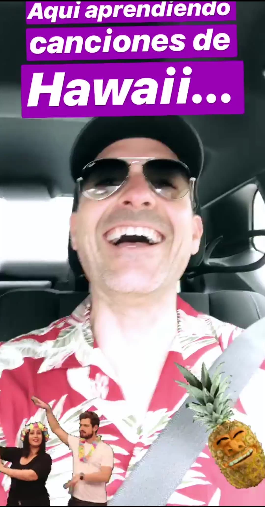 En sus historias de Instagram pudimos escucharlo entonando cánticos hawaianos. La alegría lo acompaña en cada instante y sus seguidores se divirtieron junto a él a través de sus publicaciones.
<br>