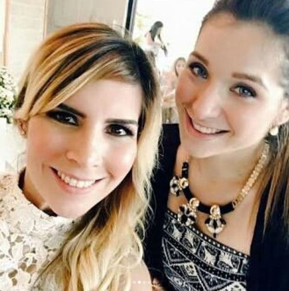 "Me pregunté tantas veces, por qué Dios puso en mi camino en tal circunstancia. He sabido toda la vida que cada cosa que nos ocurre es porque Dios quiere enseñarnos algo. Y me preguntaba que tenía que aprender de todo esto. El día que me hice tu esposa, supe la respuesta!", continuó en el extenso mensaje en el que recuerda su boda.