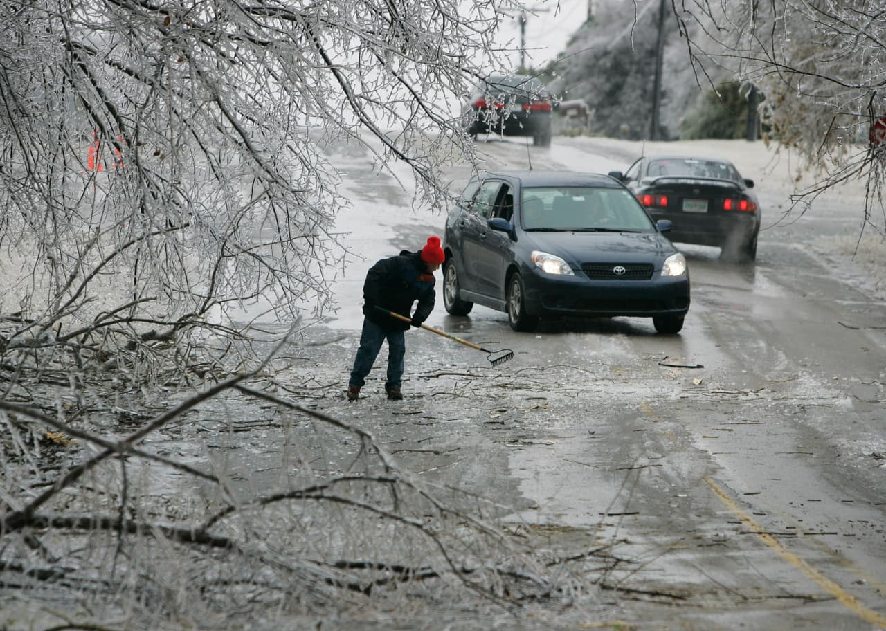 Cómo conducir con hielo negro: 7 trucos para no salirte de la carretera