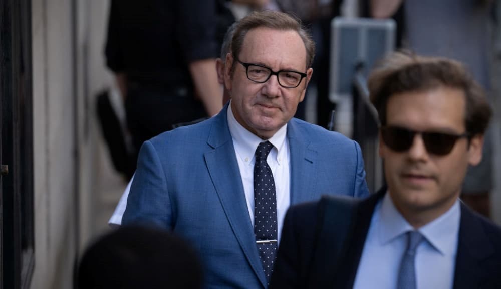 Kevin Spacey afuera de la corte 'The Old Bailey' en Londres