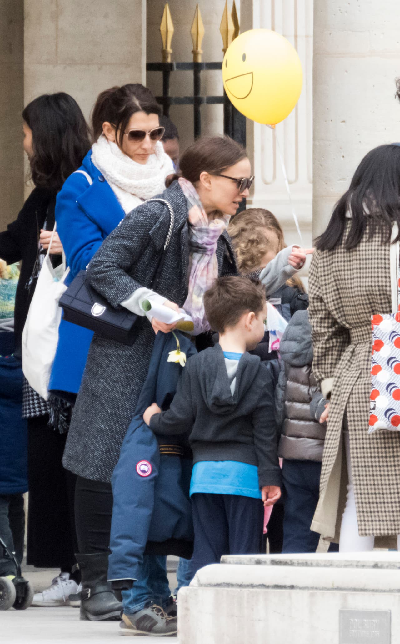 Natalie está en la capital francesa junto a su familia.