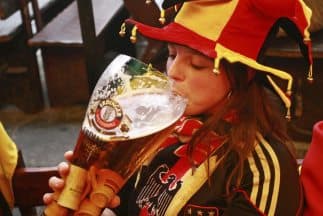 Brasil aumenta impuesto a la cerveza a menos de tres meses del Mundial