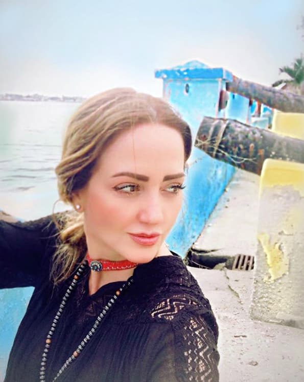 "Dicen que viajar es cambiarle la ropa al alma", es el texto que acompaña esta imagen desde el malecón de La Habana.