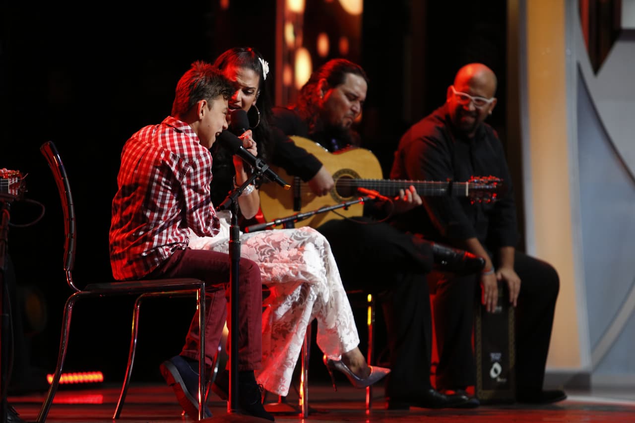 ¡Que Bonito momento! Natalia y Adrian unieron sus voces