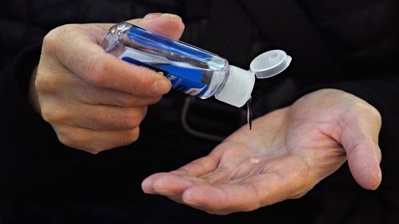 Banner Health reporta un aumento en las llamadas de envenenamientos con el desinfectante para manos