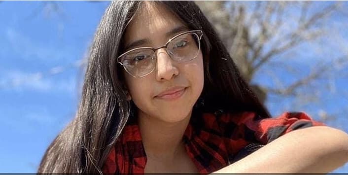 Esta latina iba celebrar su fiesta de Quinceañera, pero murió atropellada y la conductora se dio a la fuga