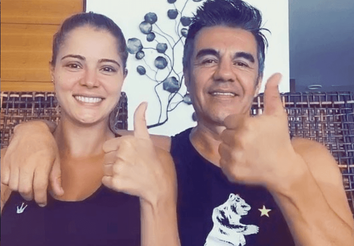 Mientras Adrián Uribe y la modelo brasileña, esperan ansiosos el nacimiento de su bebé, te invitamos a disfrutar del humor y ocurrencias de Uribe como ‘El Vítor’ en
<b> ‘Nosotros los Guapos’ todos los martes a las 7P/6C por Galavisión. </b>
<br>