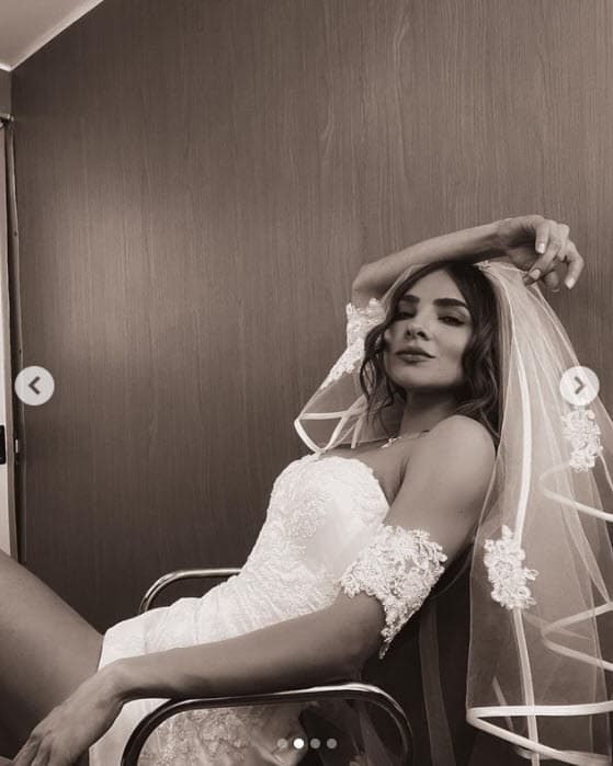 A la ganadora de 
<b>Nuestra Belleza Latina</b> 2007 se le ve feliz y disfrutando la caracterización que la producción de la telenovela trabajó en ella. 
<br>