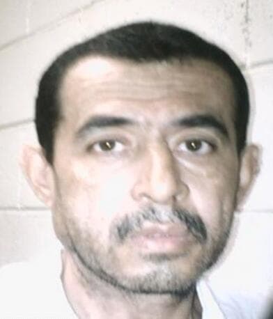 <h3 class="cms-H3-H3">Hugo Armando Quinteros Mineros</h3>
<br>
<br>Mejor conocido como 'Flaco de Francis', este fugitivo salvadoreño con lazos en México es buscado por su presunta participación clave dentro de las actividades de la organización criminal Mara Salvatrucha 13 (MS-13). 
<br>
<br>La agencia lo cataloga como uno de los líderes más importantes de la MS-13 en todo el mundo y recuerda que Quinteros ha sido acusado de 
<a href="https://www.ice.gov/most-wanted/quinteros-mineros-hugo-armando" target="_blank">varios delitos de terrorismo </a>por su presunto papel en ordenar numerosos actos de violencia contra civiles, agentes del orden y pandilleros rivales, así como planes de distribución y extorsión de drogas en todo el mundo.