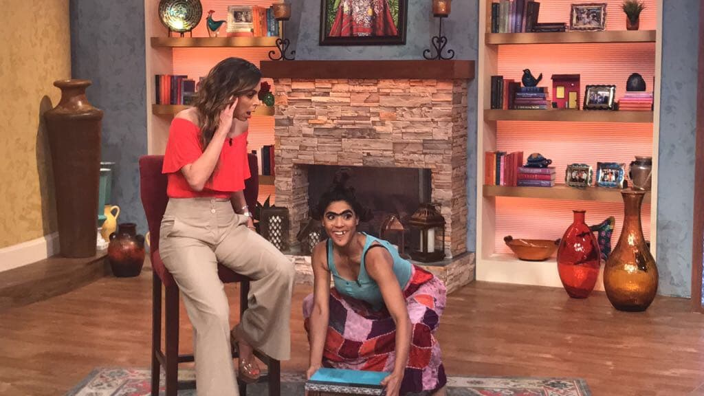 Mela tiene mucho que estudiar, será qué algún día termine de leer tantos libros.