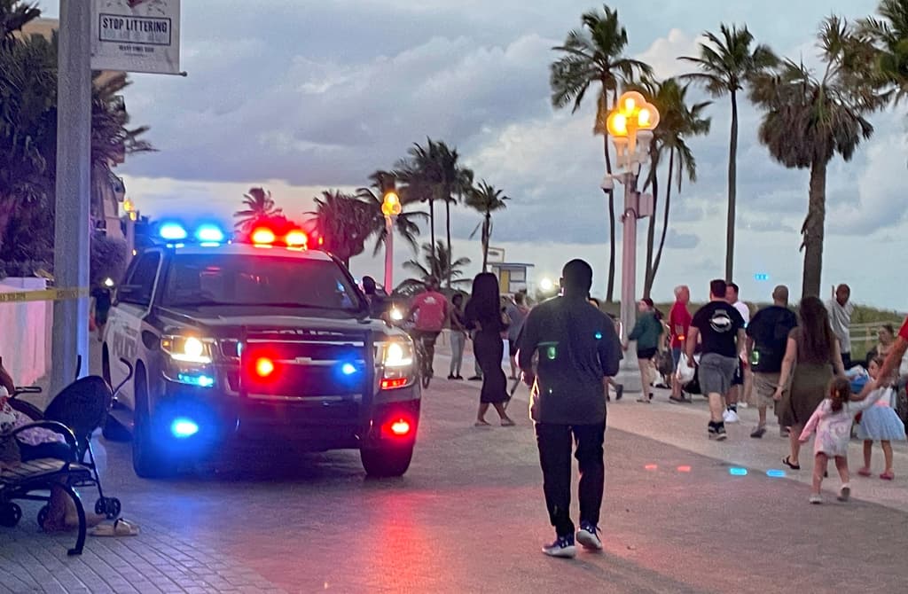 Al menos 9 heridos tras un tiroteo en Hollywood Beach, Florida: una persona sospechosa fue arrestada
