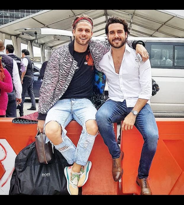 Uno de los más afectados fue Horacio Pancheri, quien es amigo cercano a Pablo Lyle. El argentino estuvo como invitado en
<b>Siéntese Quien Pueda</b> (que se transmite por
<b>UniMás)</b>, en donde lloró al escuchar la noticia.
<br>