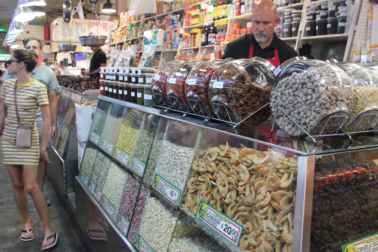 Considerando el aumento de casos covid-19 en la ciudad, te recomendamos seguir las medidas de bioseguridad en el mercado.