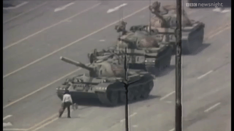 Imágenes de la BBC que registraron en suceso ocurrido en la plaza de Tiananmen en 1989.