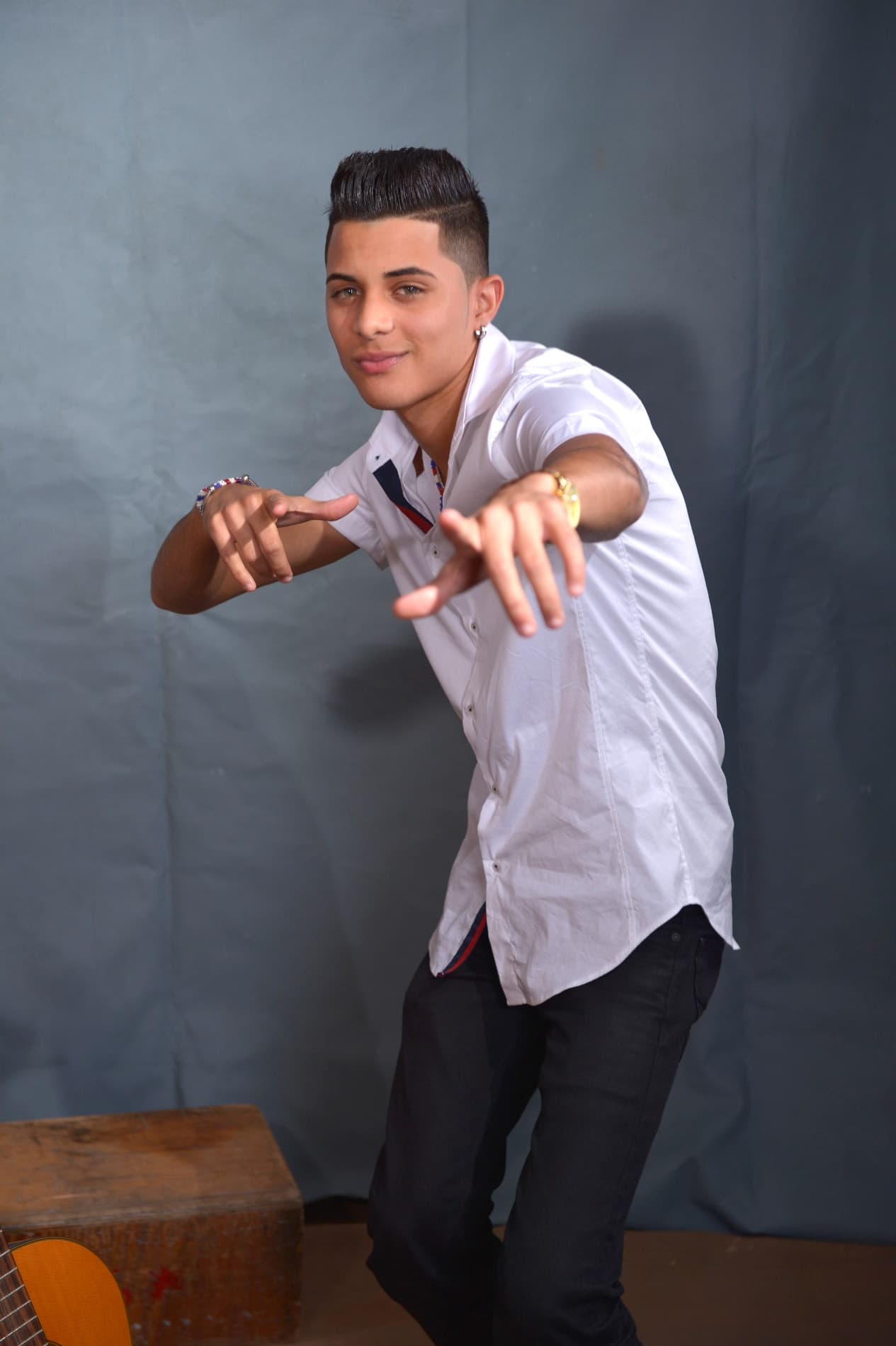 Este chiquillo ha enamorado a las nenas con esos ojazos. Ahora, trabaja con todo para asegurarse un puesto en La Banda.